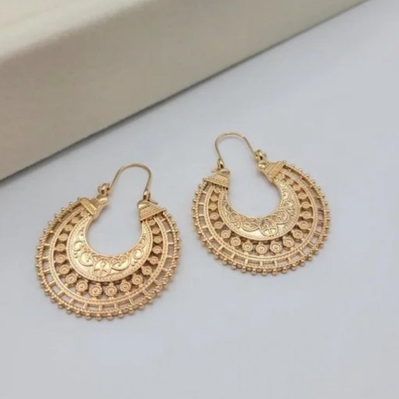 Last pair🤩 Boho Retro Gold Statement Earrings - Picture 2 of 3